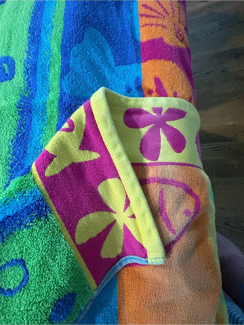 Vintage 100% Egyptian cotton Vibrant Multicolor Beach Towel with Sea Motifs